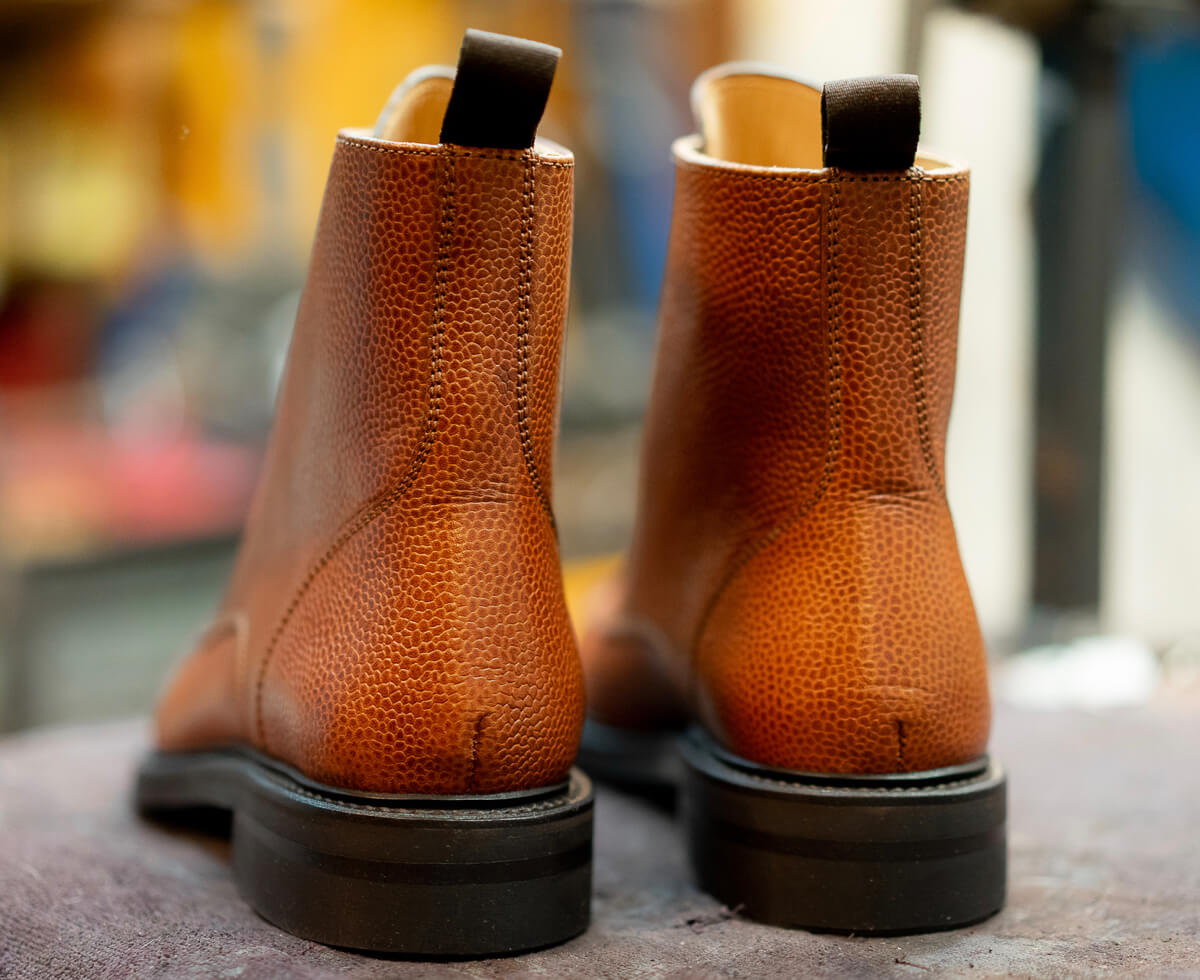 Ypson's boots homme wild cuir graine marron vue de derriere