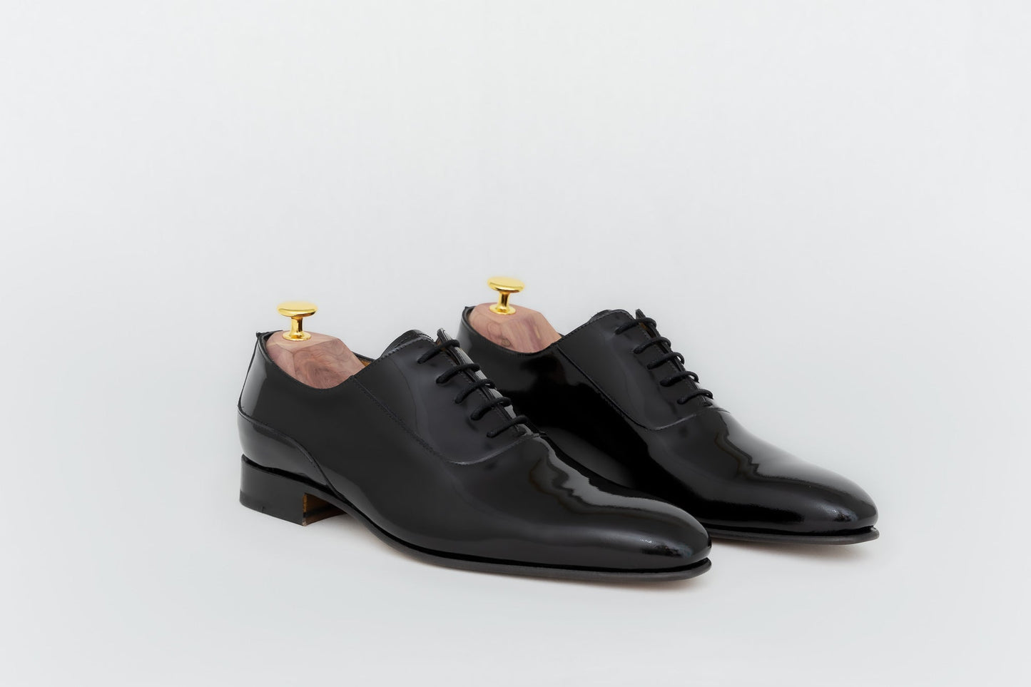ypsons richelieu homme finizio cuir vernis noir semelle cuir vue de biais