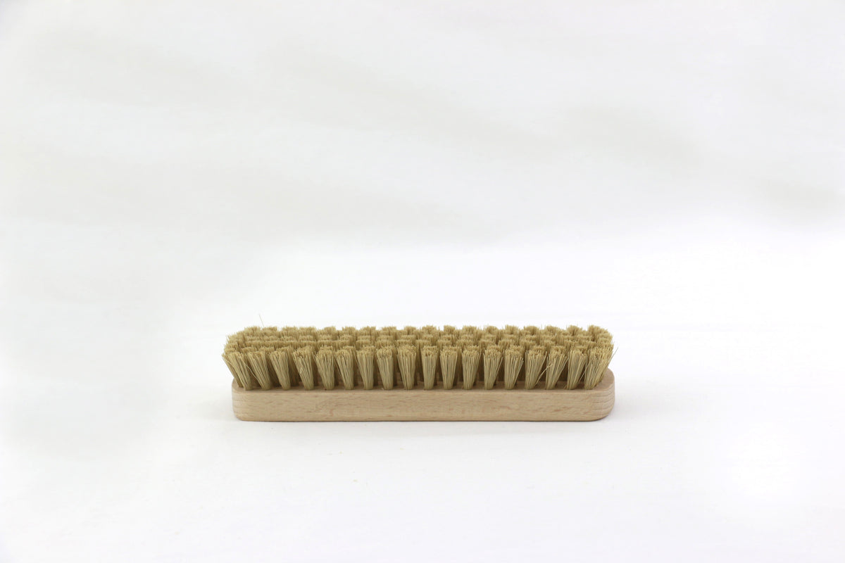 Brosse décrottoir Brosse décrottoir pour retirer les saletés de vos chaussures