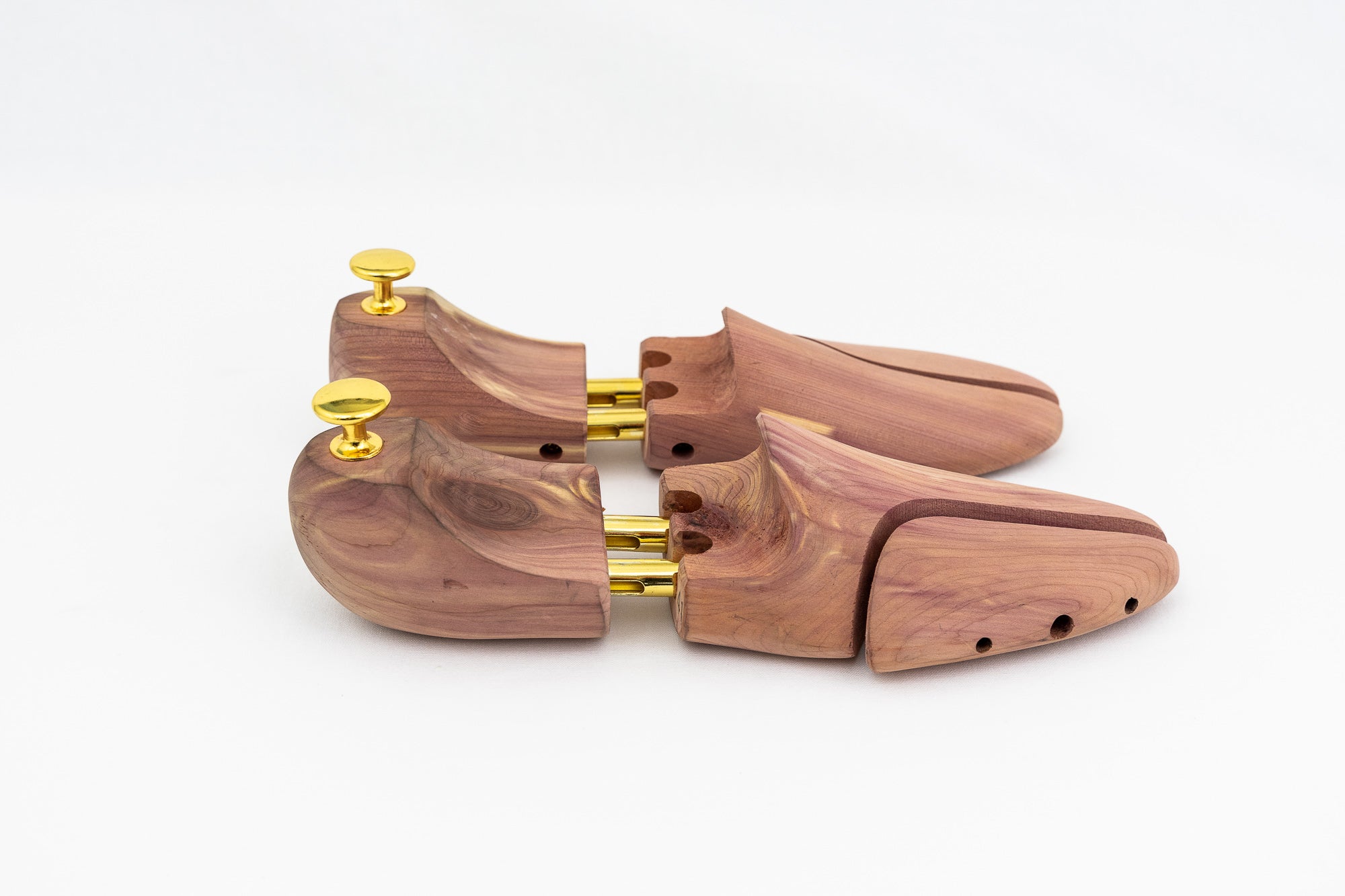 ypsons chaussures de ville embauchoirs en cedre vue de cote
