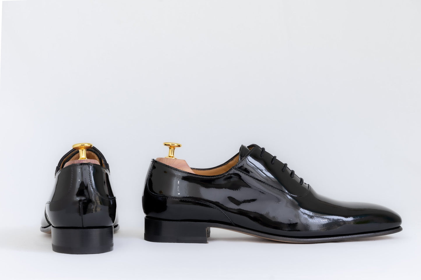 ypsons richelieu homme finizio cuir vernis noir semelle cuir vue de profil